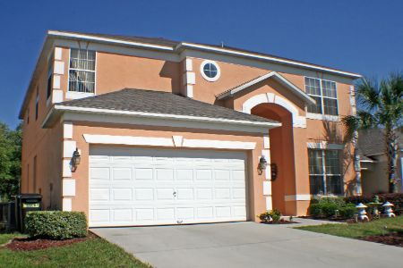 Improve Your Curb Appeal with a Fresh Coat of Exterior Paint Thumbnail
